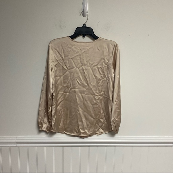 Nicole Miller Womens Tan long sleeve V Neck Blouse Size XS - Picture 4 of 6
